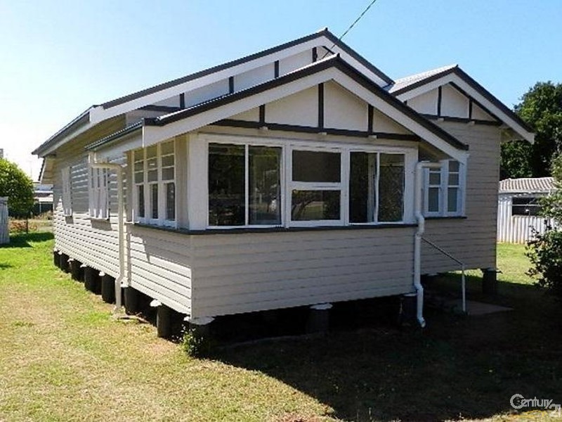 90 Anzac Avenue, Newtown QLD 4350