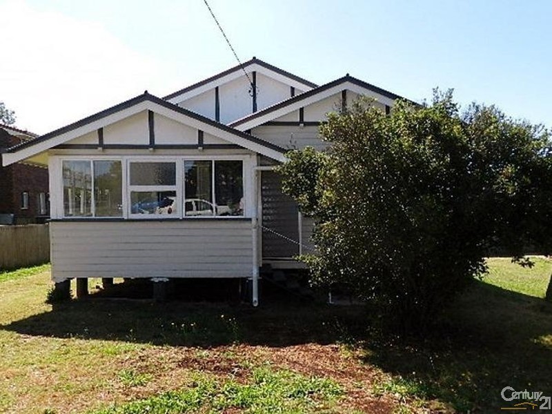 90 Anzac Avenue, Newtown QLD 4350