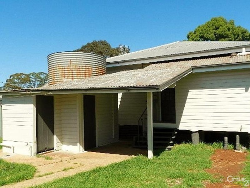 90 Anzac Avenue, Newtown QLD 4350