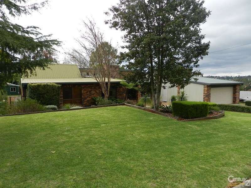 5 Lorna Court, Centenary Heights QLD 4350