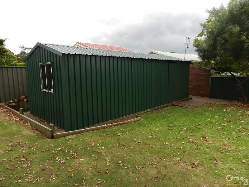 5 Lorna Court, Centenary Heights QLD 4350