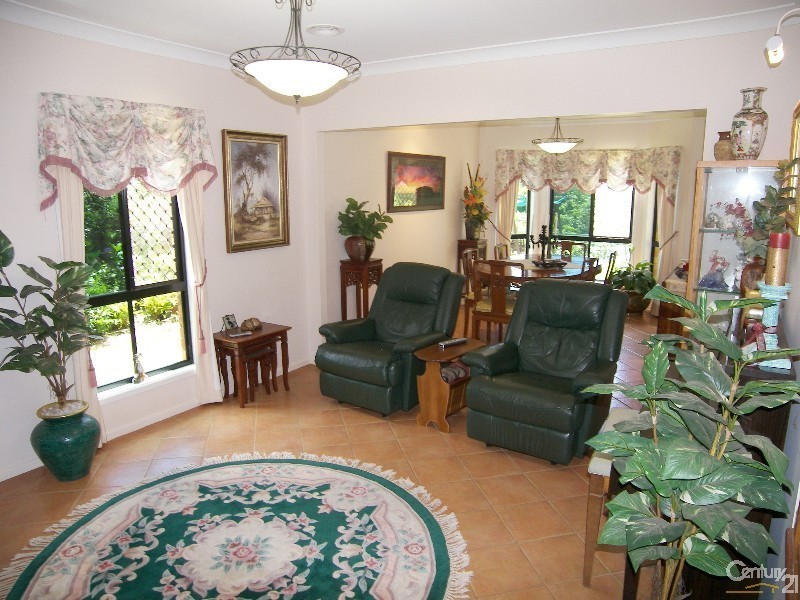 18 Robertson Crescent, Prince Henry Heights QLD 4350