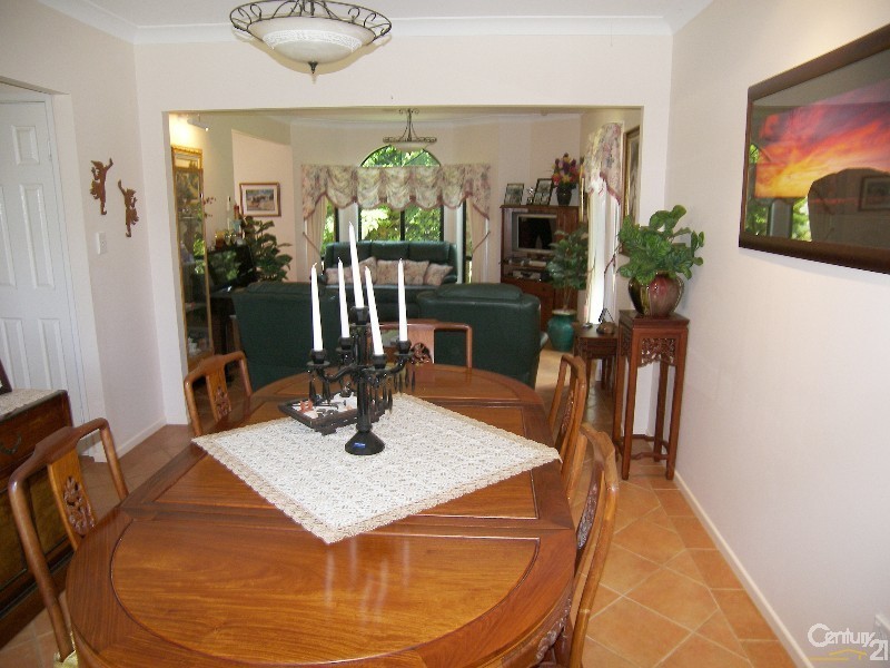 18 Robertson Crescent, Prince Henry Heights QLD 4350