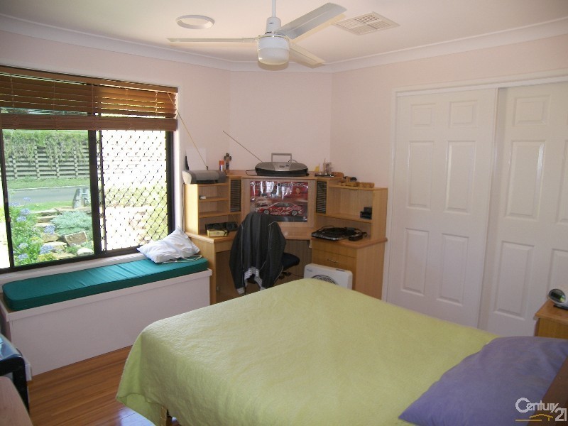 18 Robertson Crescent, Prince Henry Heights QLD 4350