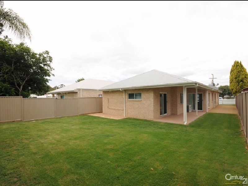 84  Taylor Street, Newtown QLD 4350