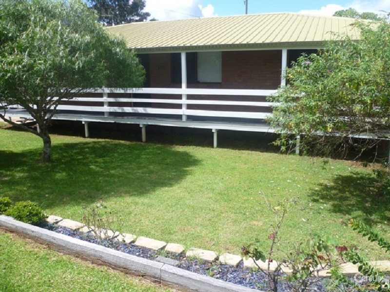 8 Maison Court, Wilsonton Heights QLD 4350