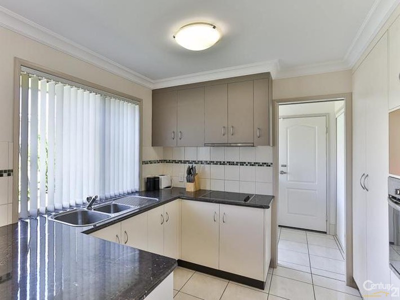 4 Winstanley Street, Newtown QLD 4350