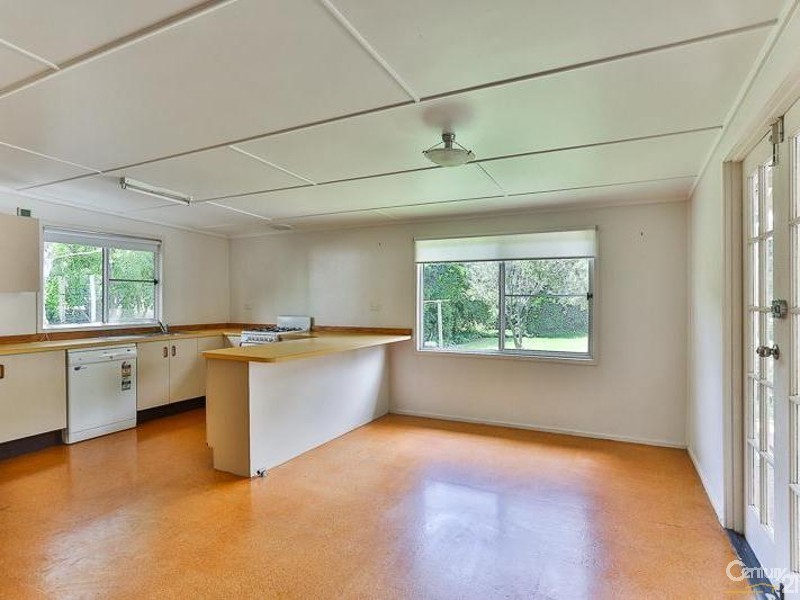 31 Long Street, Rangeville QLD 4350