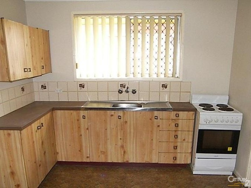 1/6 Marigold Street, Centenary Heights QLD 4350