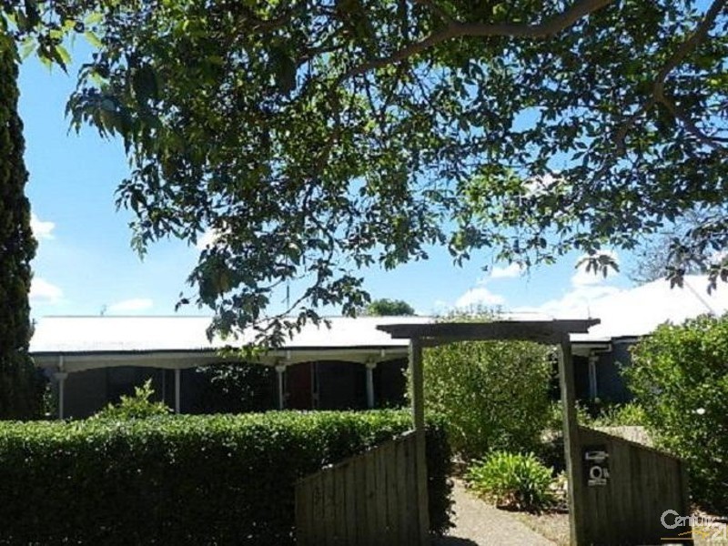 1/10 Devon Street, Newtown QLD 4350