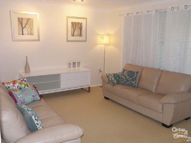 3 Raelyn Street, Centenary Heights QLD 4350