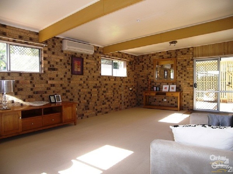 3 Raelyn Street, Centenary Heights QLD 4350