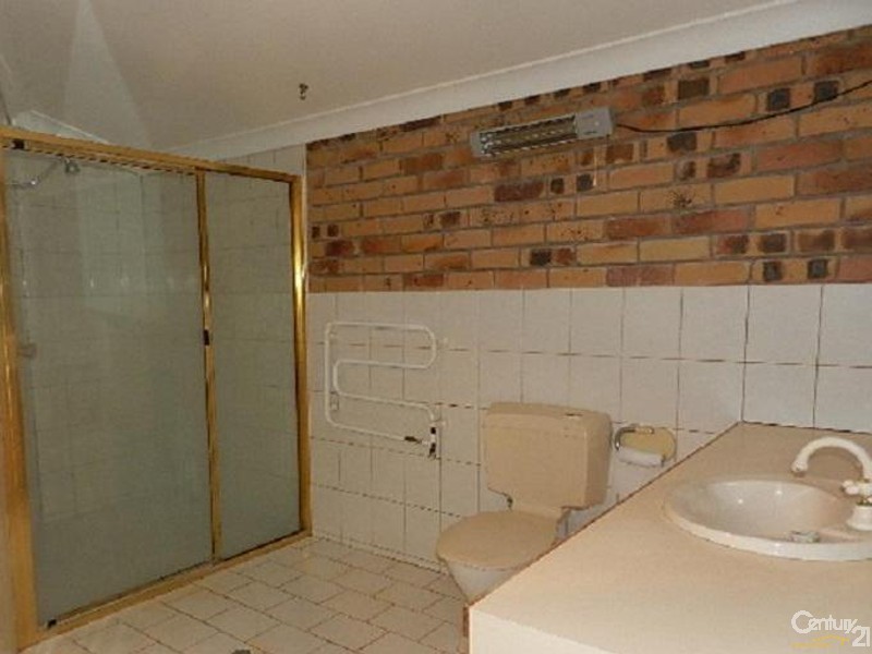 9  Lorraine Crescent, Centenary Heights QLD 4350