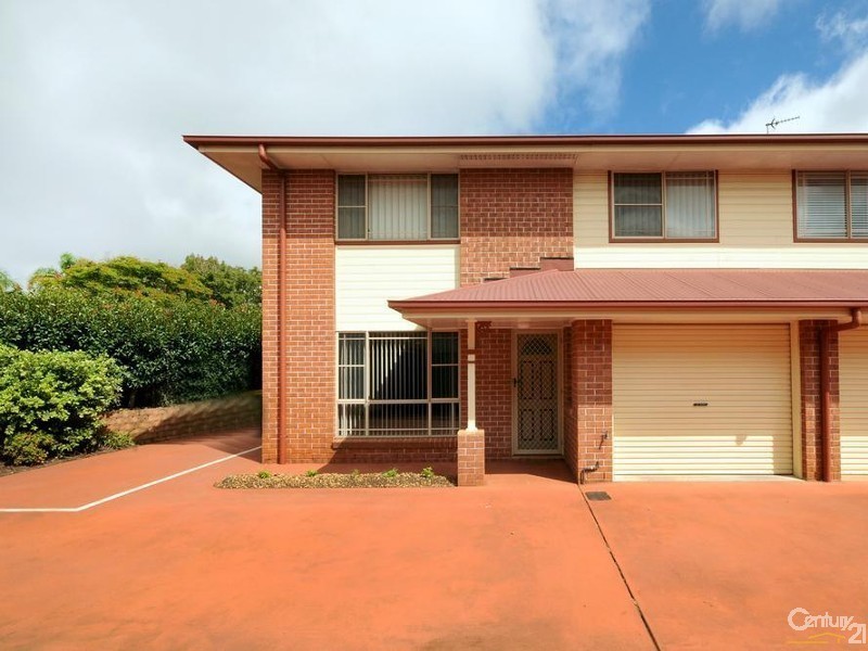 3/4 O’Quinn Street, Harristown QLD 4350