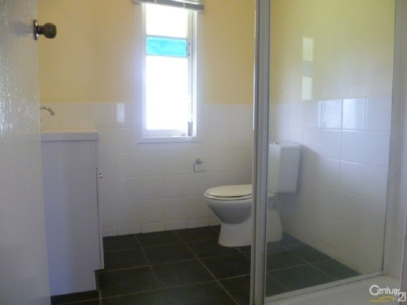 1 Fanny Street, Newtown QLD 4350