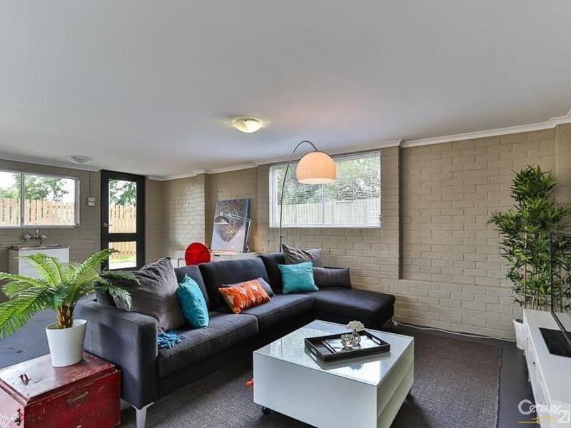 1 Weetwood Street, Newtown QLD 4350