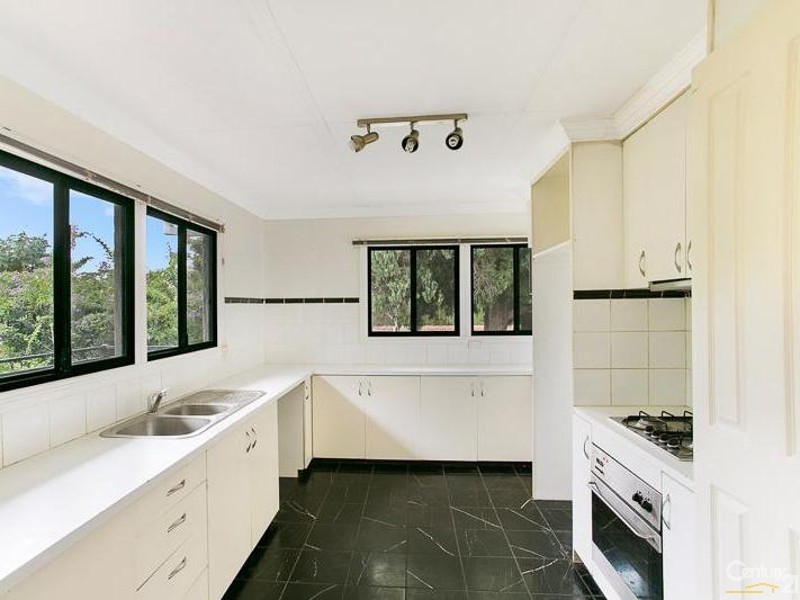 18 Hazzard Street, Centenary Heights QLD 4350