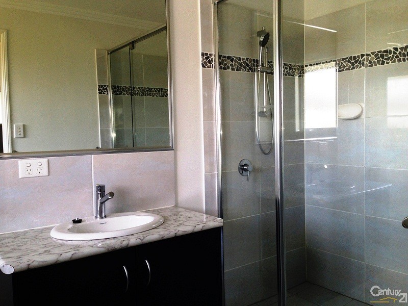 19 Willis Road, Meringandan West QLD 4352