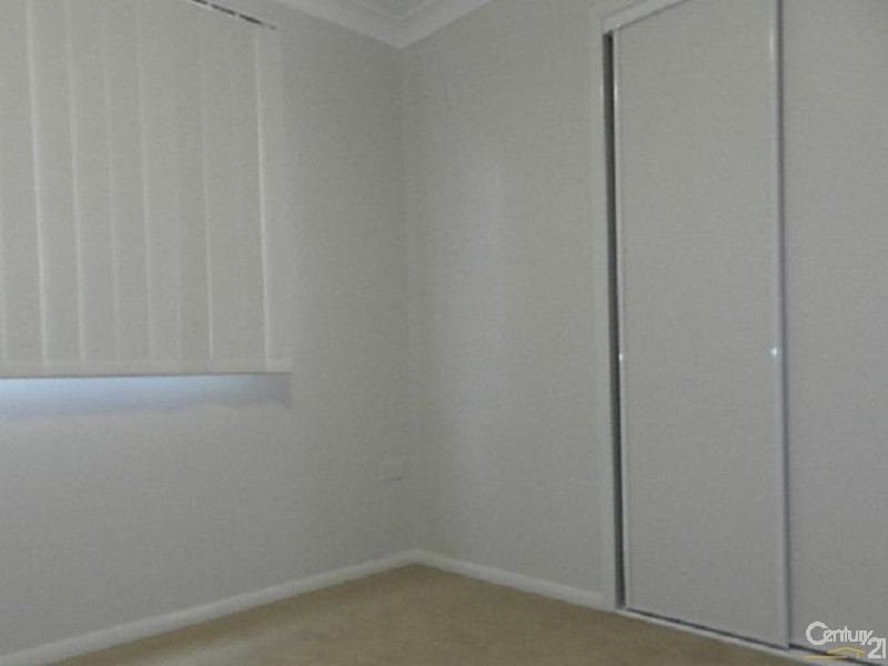 2/421 Tor Street, Newtown QLD 4350