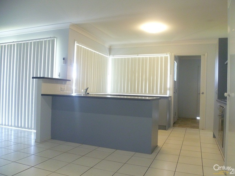 13 McShane Drive, Mount Kynoch QLD 4350