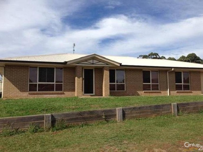 14 Willowburn Drive, Rockville QLD 4350