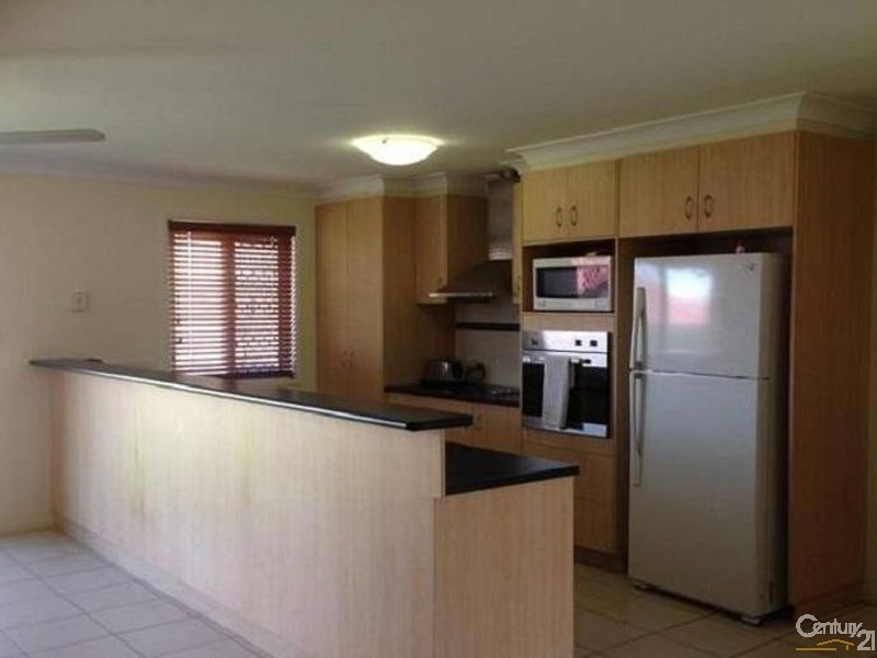 14 Willowburn Drive, Rockville QLD 4350