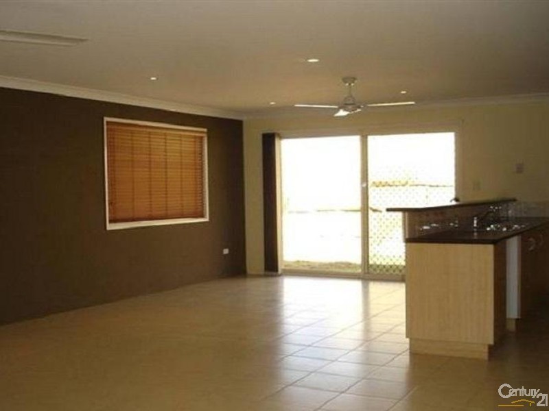 14 Willowburn Drive, Rockville QLD 4350