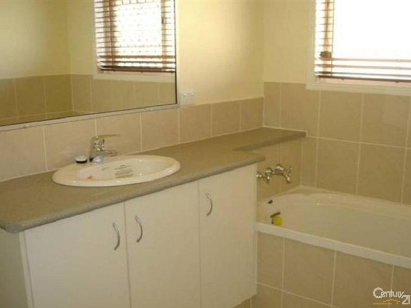 14 Willowburn Drive, Rockville QLD 4350