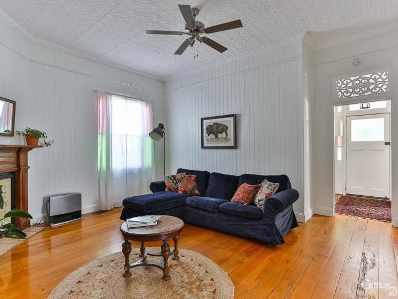 112 Neil Street, South Toowoomba QLD 4350