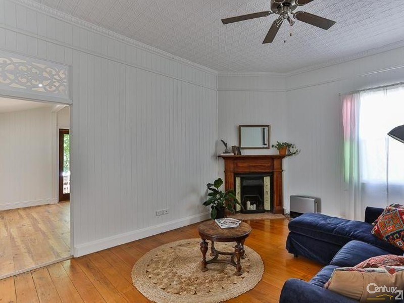 112 Neil Street, South Toowoomba QLD 4350