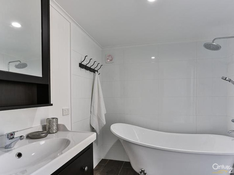 112 Neil Street, South Toowoomba QLD 4350