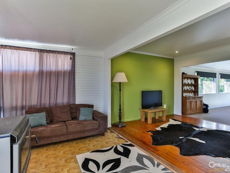 8 Wilfred Street, Harristown QLD 4350