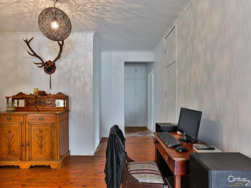 8 Wilfred Street, Harristown QLD 4350