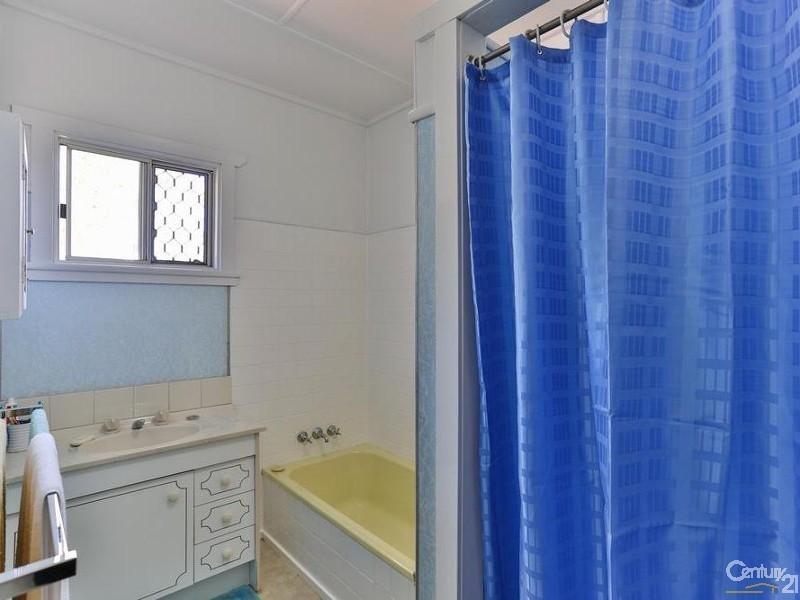 8 Wilfred Street, Harristown QLD 4350