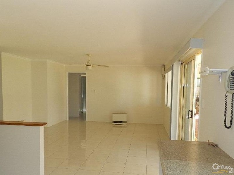 6 Blueberry Ash Court, Glenvale QLD 4350