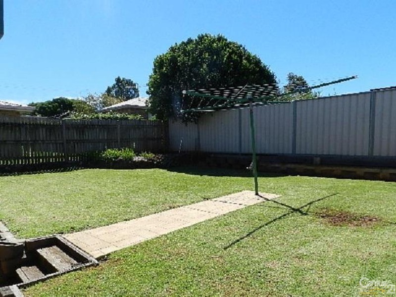 6 Blueberry Ash Court, Glenvale QLD 4350