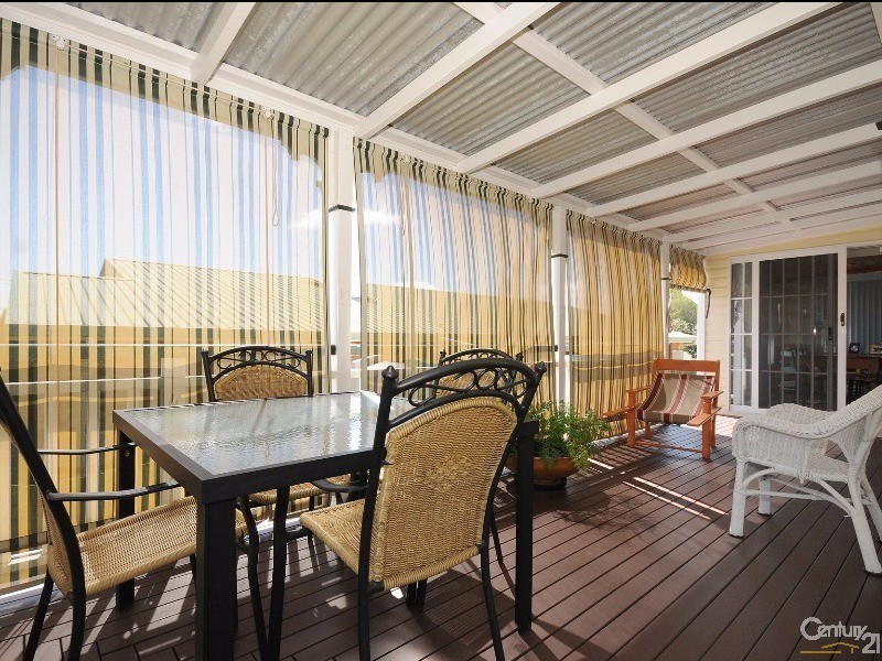 8 Cheviot Street, Harristown QLD 4350