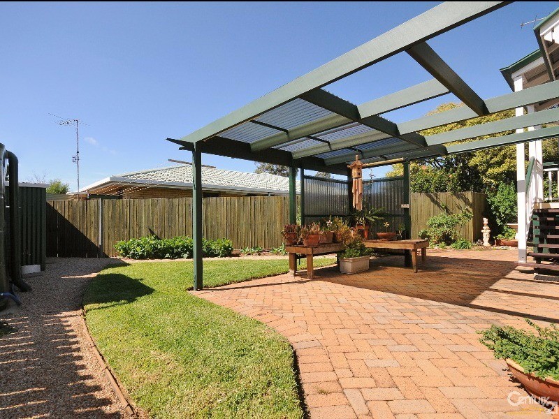 8 Cheviot Street, Harristown QLD 4350