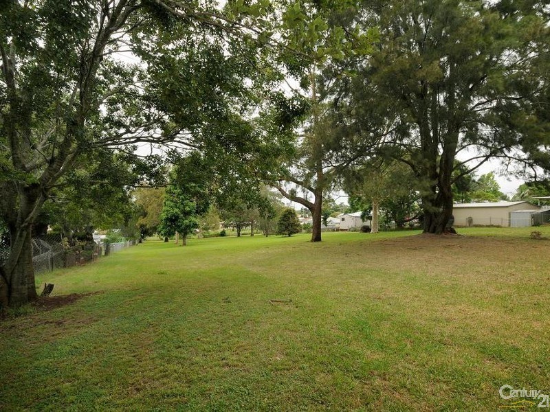 20 Norah Street, Centenary Heights QLD 4350