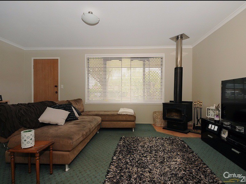 17 Cambridge Street, Harristown QLD 4350