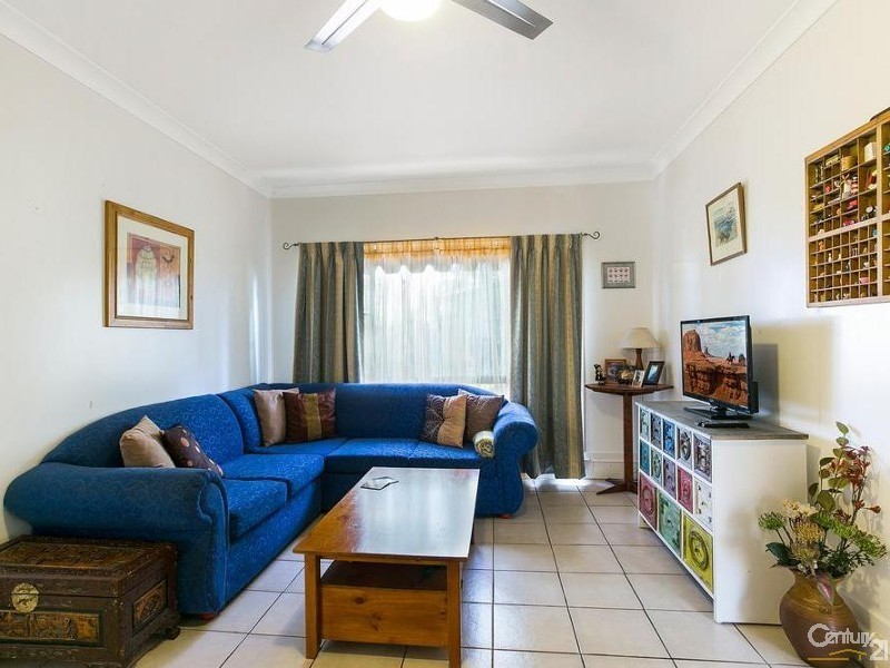 22 Amos Crescent, Mount Lofty QLD 4350