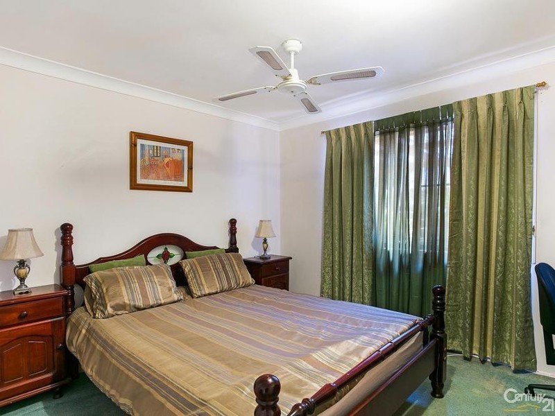 22 Amos Crescent, Mount Lofty QLD 4350