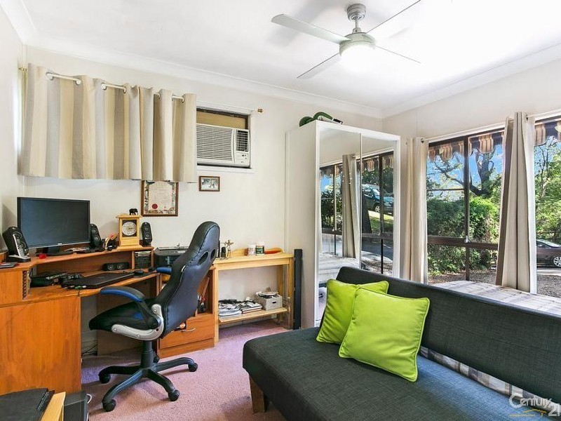 22 Amos Crescent, Mount Lofty QLD 4350