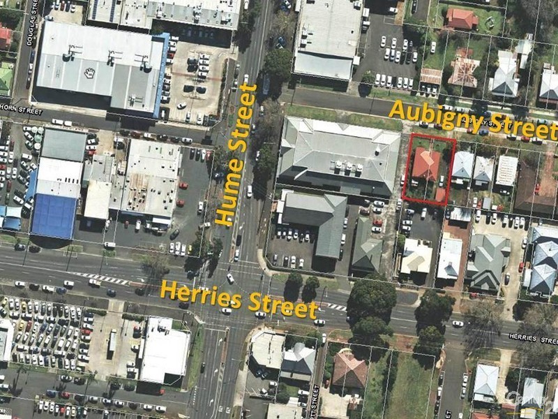 10 Aubigny Street, East Toowoomba QLD 4350