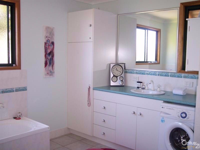 108/3143 Esk-Hampton Road, Ravensbourne QLD 4352