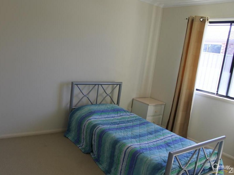 5 Russell Court, Wyreema QLD 4352