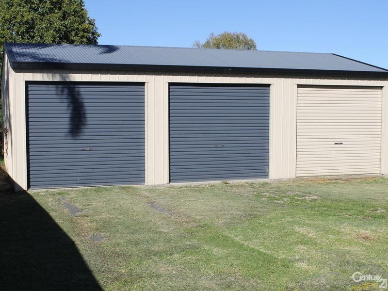 5 Russell Court, Wyreema QLD 4352