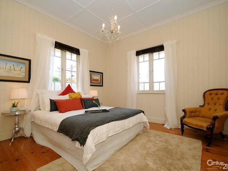 57 Mary Street, Mount Lofty QLD 4350