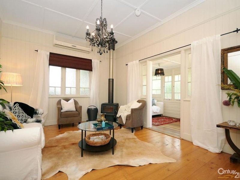 57 Mary Street, Mount Lofty QLD 4350