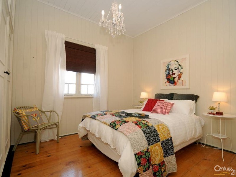 57 Mary Street, Mount Lofty QLD 4350